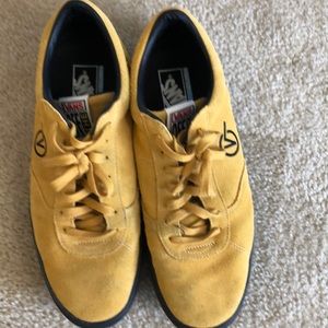 Van’s Off the Wall, 11.5 US men, skateboard shoe